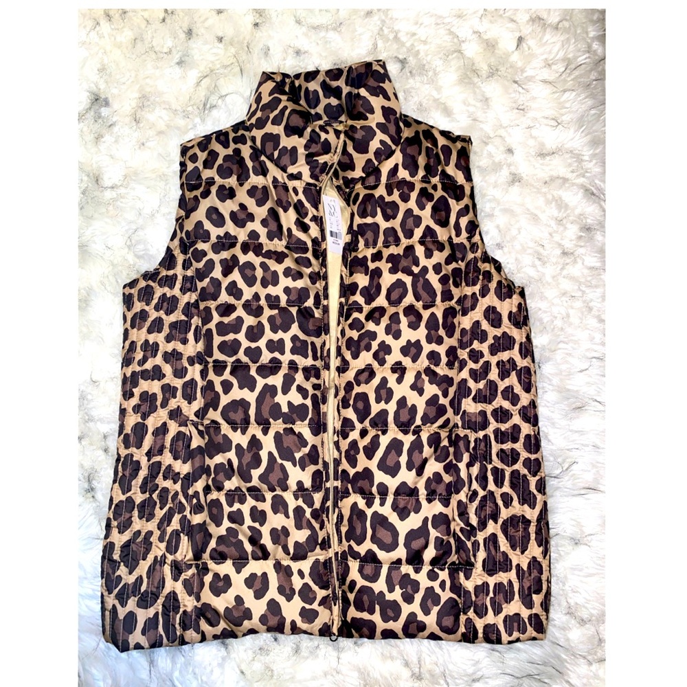 Leopard-Print Puffer Vest !!